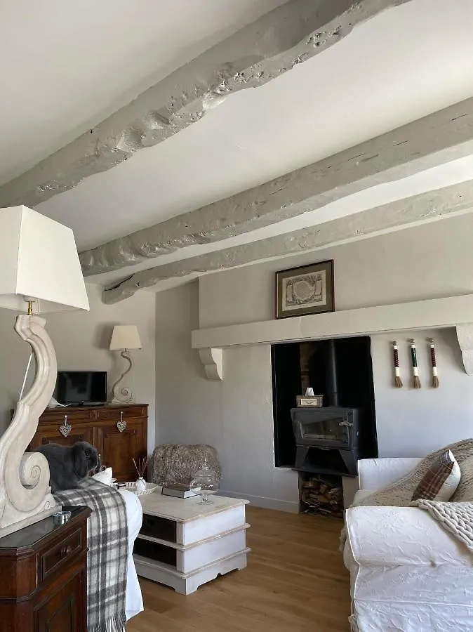 La Glycine Villa Tonnac France